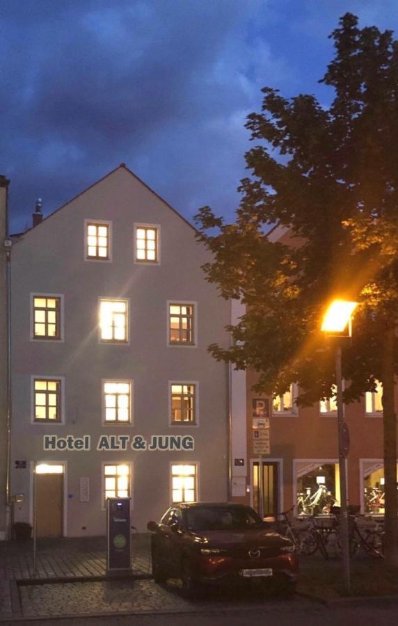 Altstadthotel Alt & Jung Регенсбург Экстерьер фото